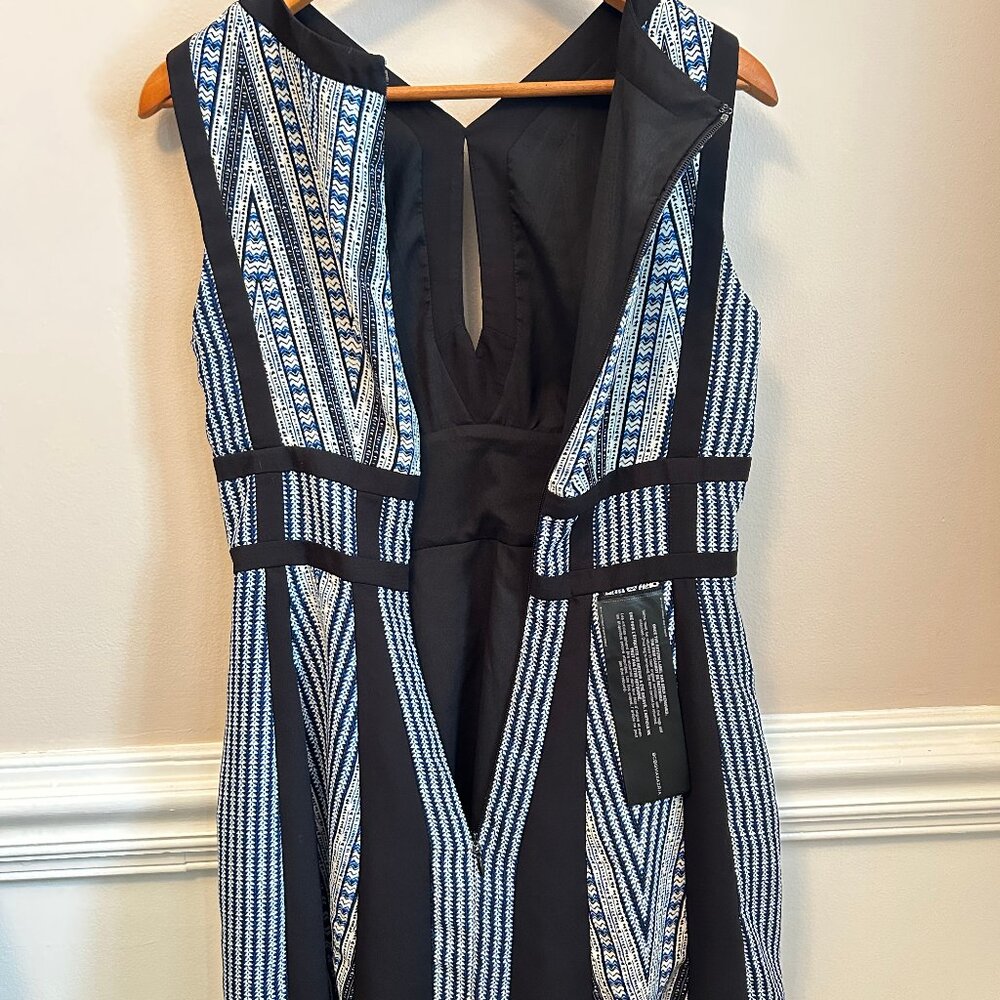 NEW with Return Tag BCBGMaxAzria Perla Dress Sleeveless Blue White Black Size 8 - Picture 8 of 12